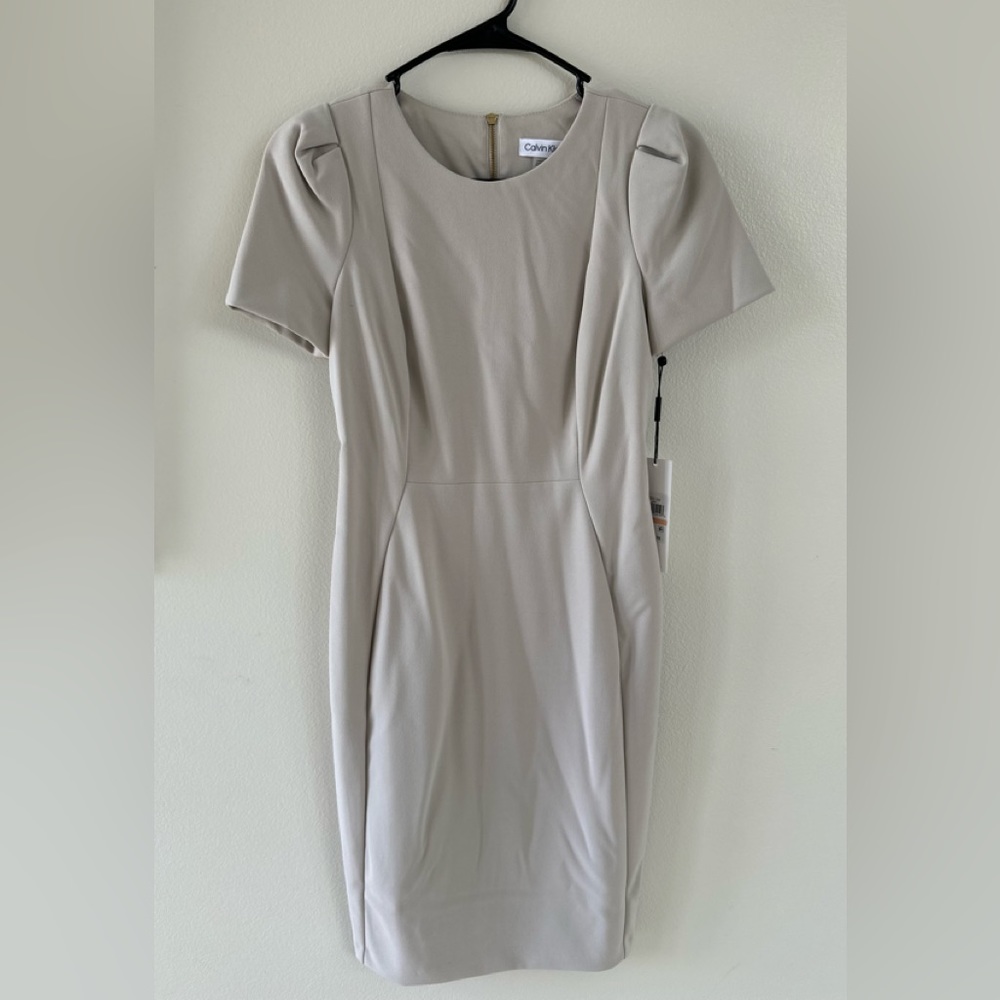 NWT Calvin Klein Women's Short Sleeve Fitted Sheath Dress